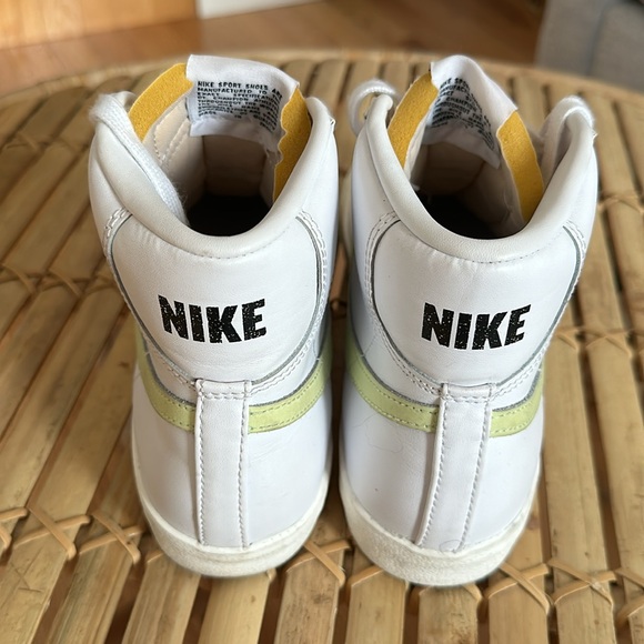 Nike Blazers - size 9 women’s - Picture 2 of 5